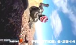 Funny Video : Kommt ein Motorrad geflogen