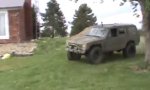Lustiges Video : Mit dem Jeep übern Pool