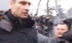 Lustiges Video : Feuerlöscherangriff auf Klitschko