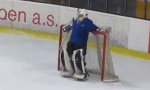 Movie : Eishockey-Goalie mit ordentlich Umdrehungen