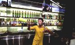 Movie : Barkeeper im Strampler