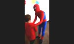 Klasse Partytrick von Spiderman
