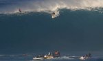 Lustiges Video : Wave Cliff Diving