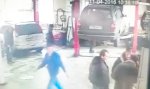 Funny Video : Auto aus der Werkstatt holen