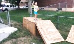 Lustiges Video - Ninja-Parkour fürs Töchterchen