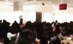 Lustiges Video : Shopping center Sale in Saudi Arabien. WTF. Und alles so bunt.