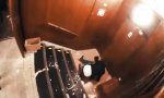 Lustiges Video : Profi im Geländer-Surfing