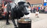 Gigantische Hunde-Marionette