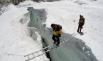 Lustiges Video - Über die Gletscherspalte