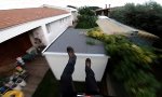 Lustiges Video : Landung im Vorgarten