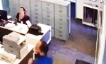 Funny Video : Sie können sich jetzt hinsetzen!