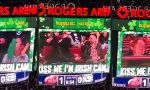 Funny Video : Spannung in der Kiss Cam