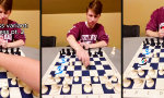 Zwei Spiele, ein Brett, kein Konsens