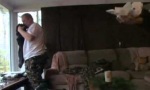 Lustiges Video : Volle Windel gefällig?