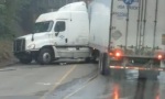Lustiges Video : Worst Truck Driver Ever?